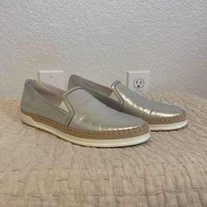 Tod’s Slip On Sneakers | Silver | 10